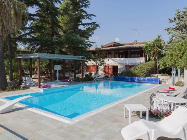 Case e ville in vendita di 170 m²