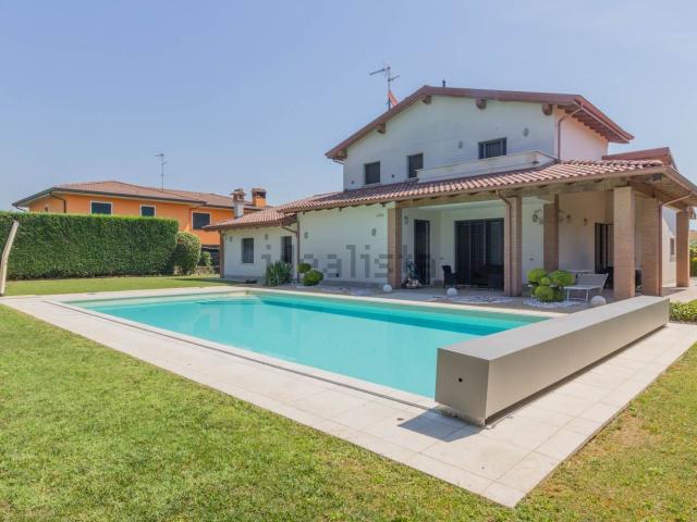 Case e ville in vendita di 170 m²