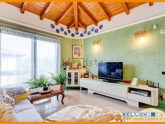 Case e ville in vendita di 170 m² in Via Carnia