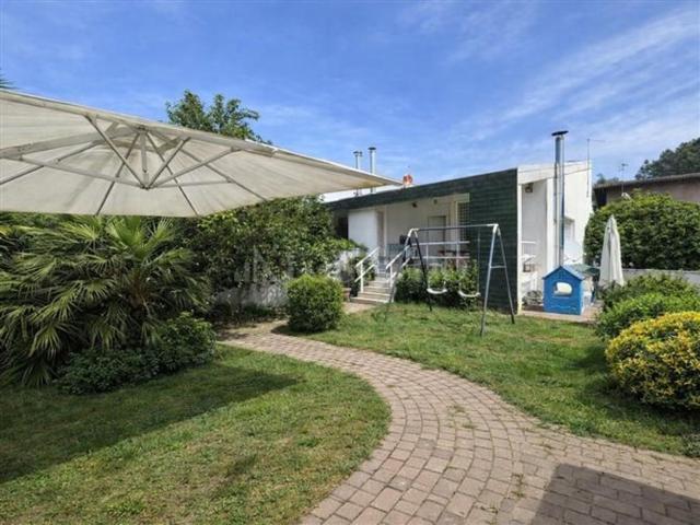 Case e ville in vendita di 170 m² in Via Antonio Cagnoni