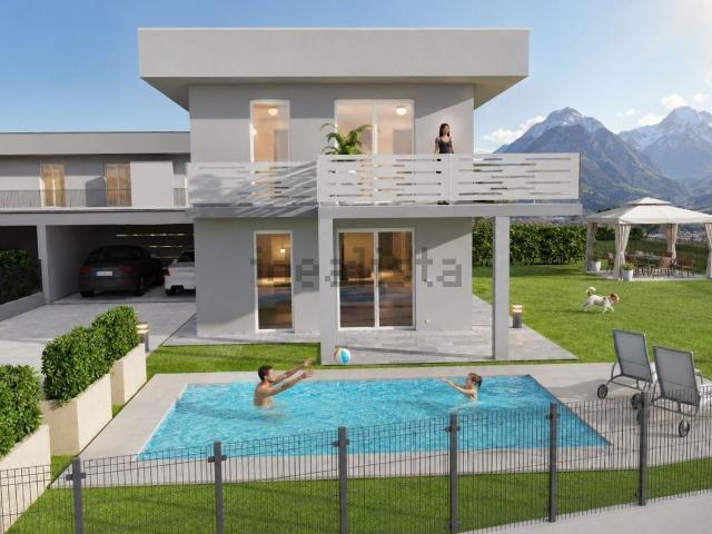 Case e ville in vendita di 170 m² in Via Alzate, 6