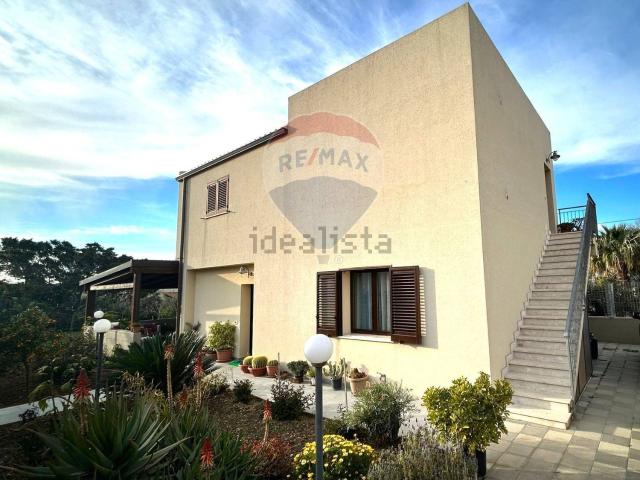 Case e ville in vendita di 170 m² in Via Aula, 29