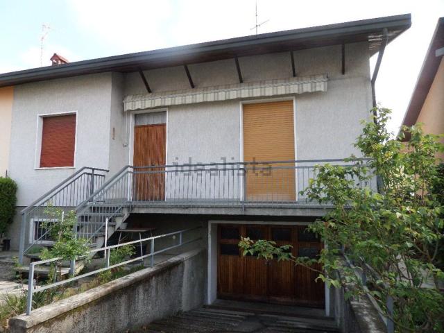 Case e ville in vendita di 170 m² in Via Bernardino Luini, 24