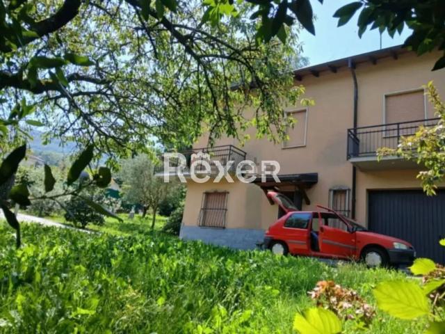 Case e ville in vendita di 170 m² in Via Giuseppe Verdi