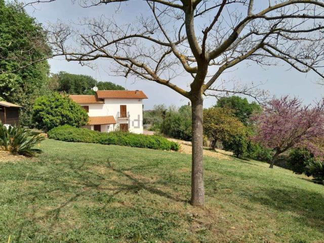 Case e ville in vendita di 170 m² in Via della vela