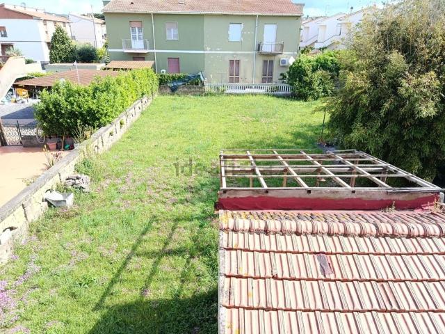 Case e ville in vendita di 170 m² in Via E. Fermi