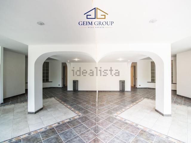 Case e ville in vendita di 170 m² in Via Fermo Ognibene, 4