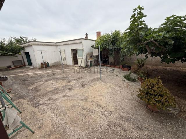 Case e ville in vendita di 170 m² in Via Fior D&apos Ibisco, 5