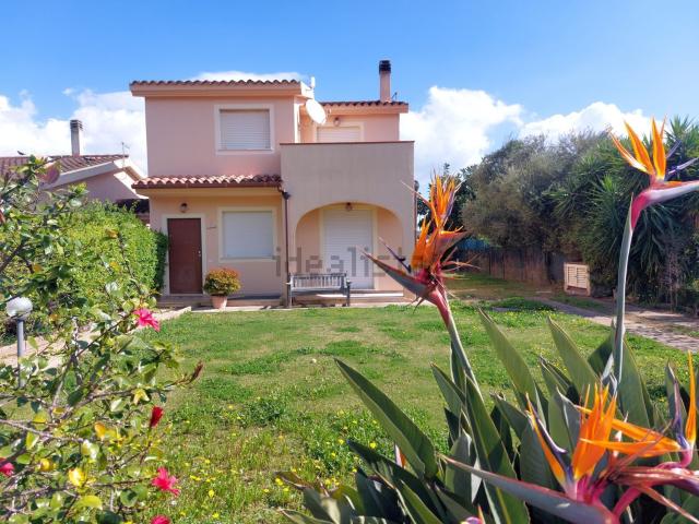Case e ville in vendita di 170 m² in Via Molara
