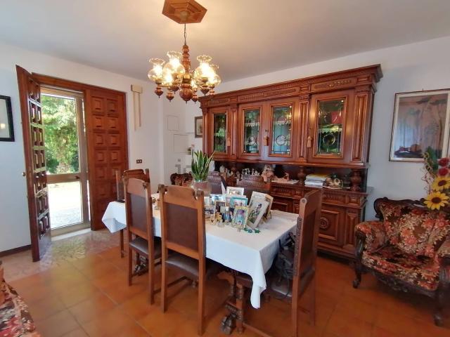 Case e ville in vendita di 170 m² in Via Meolo, 1402