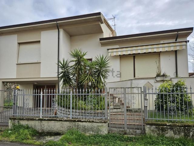 Case e ville in vendita di 170 m² in Via San Giorgio