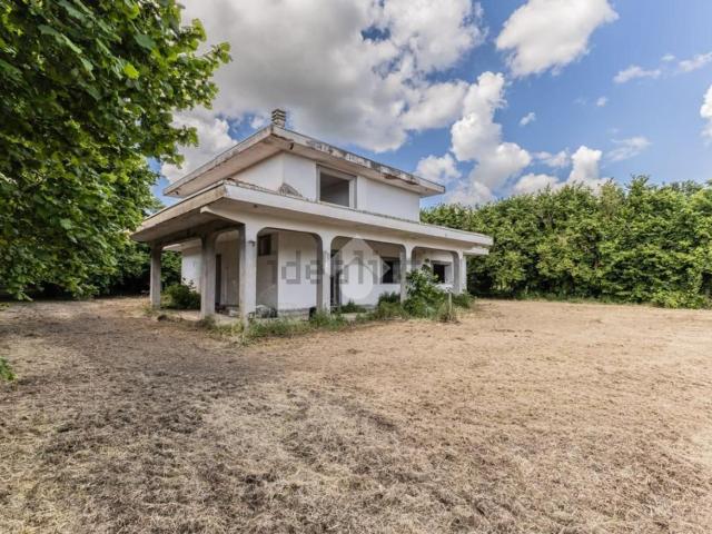 Case e ville in vendita di 170 m² in Via Sant&apos Angelo