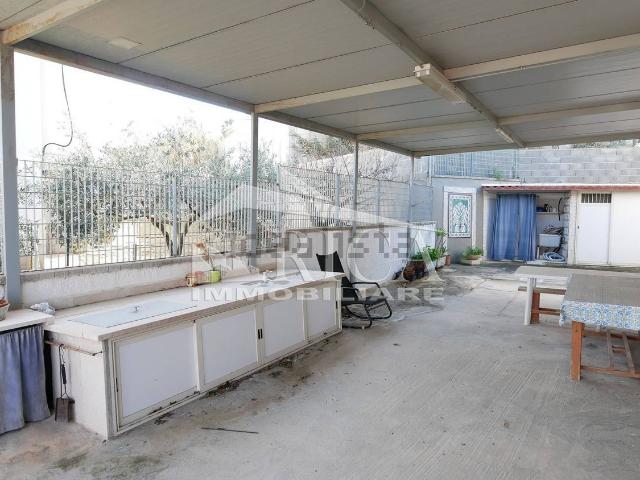 Case e ville in vendita di 170 m² in Via Scampati