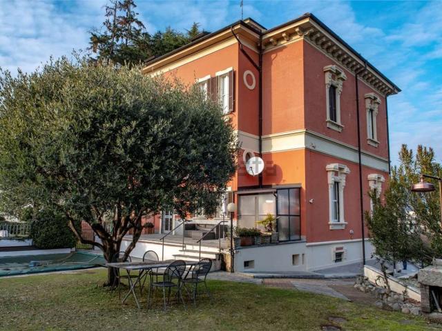 Case e ville in vendita di 170 m² in Via Pasubio