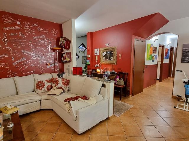 Case e ville in vendita di 170 m² in Via Pietro Mascagni