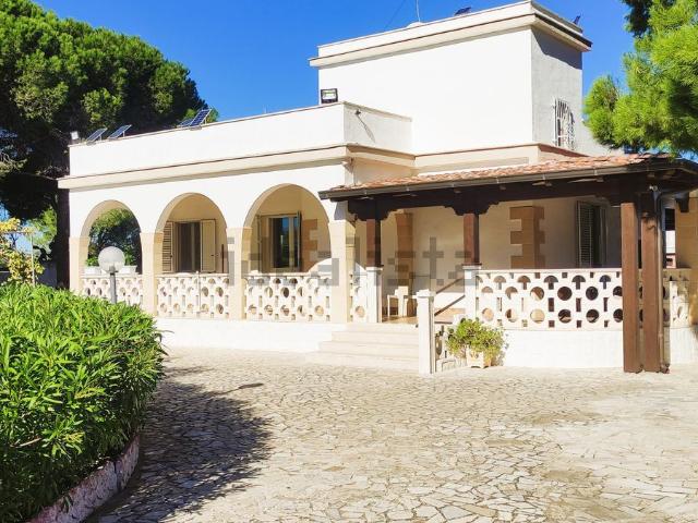 Case e ville in vendita di 170 m² in Via Tabba, 9