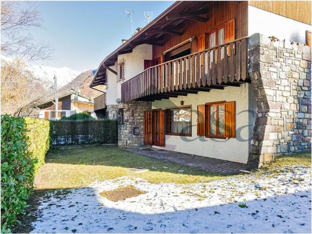 Case e ville in vendita di 170 m² in Via Tenente Maffei, 15