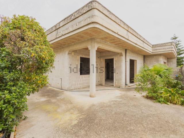 Case e ville in vendita di 170 m² in Via Tripoli, 84