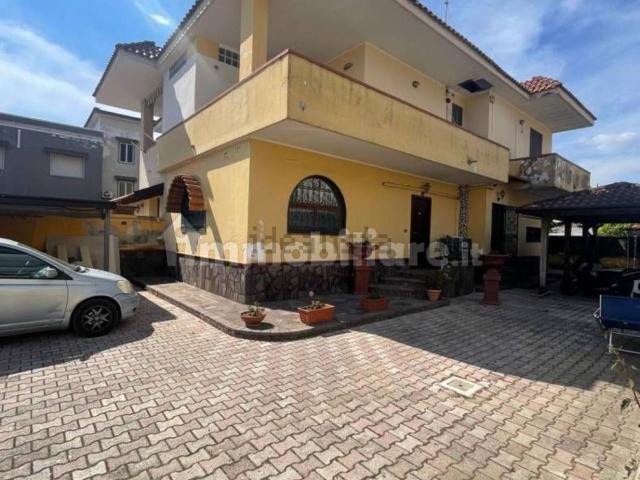 Case e ville in vendita di 170 m² in Via Vicinale Igelsi, 3