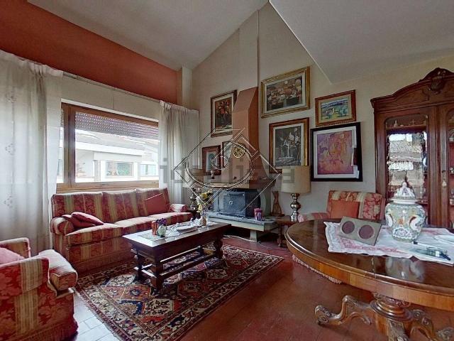 Case e ville in vendita di 170 m² in Via Zanobi da Strada