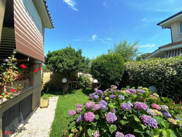 Case e ville in vendita di 170 m² in Viale Alabama