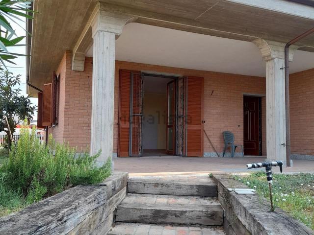 Case e ville in vendita di 170 m² in Corso torre garofoli