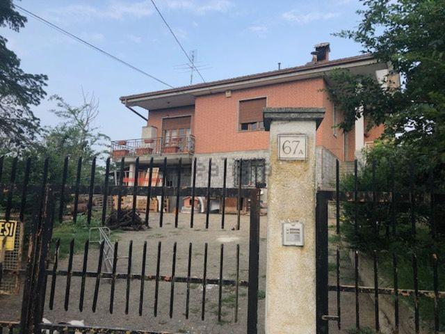 Case e ville in vendita di 170 m² in Frazione Sessant, 1