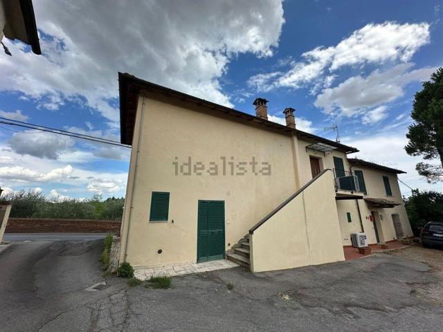 Case e ville in vendita di 170 m² in Strada dei Tufi
