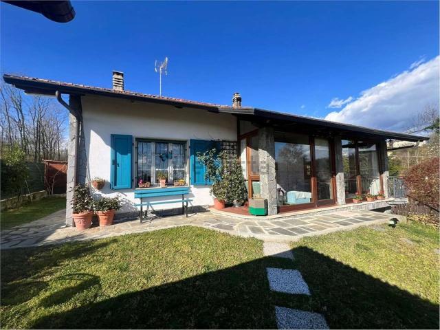 Case e ville in vendita di 171 m² in Via Castellamonte, 6