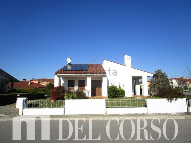 Case e ville in vendita di 171 m² in Via E. C. Pedrocco, 15