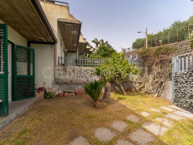Case e ville in vendita di 171 m² in Via Santa Rosa da Lima, 17