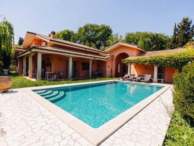 Case e ville in vendita di 171 m² in Contrada Vallerio