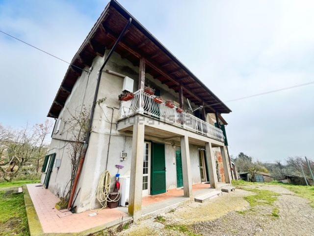 Case e ville in vendita di 172 m²