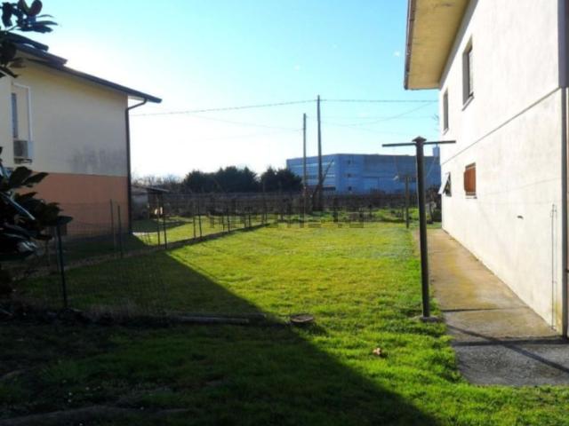 Case e ville in vendita di 172 m² in Via G. Garibaldi