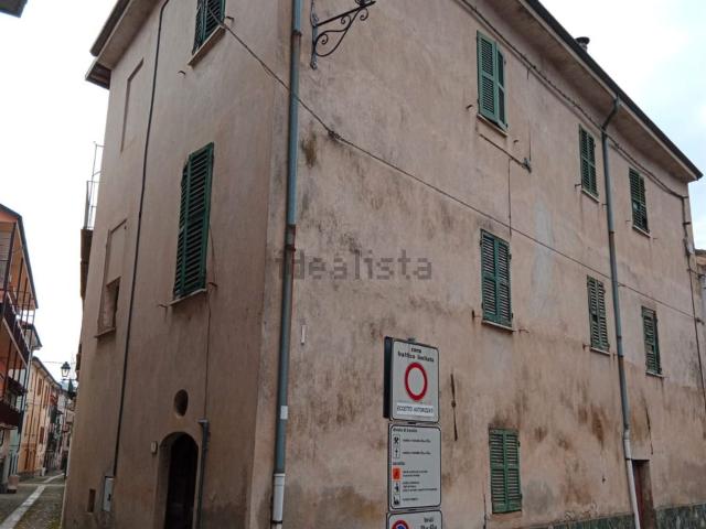 Case e ville in vendita di 172 m² in Via Giuseppe Mazzini