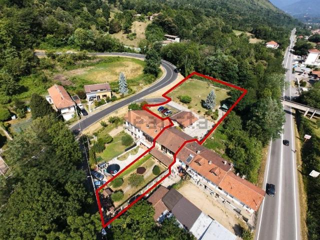 Case e ville in vendita di 172 m² in Via Monasterolo, 20