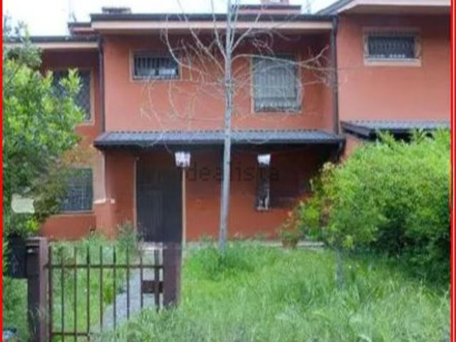 Case e ville in vendita di 172 m² in Via Massimiliano Kolbe
