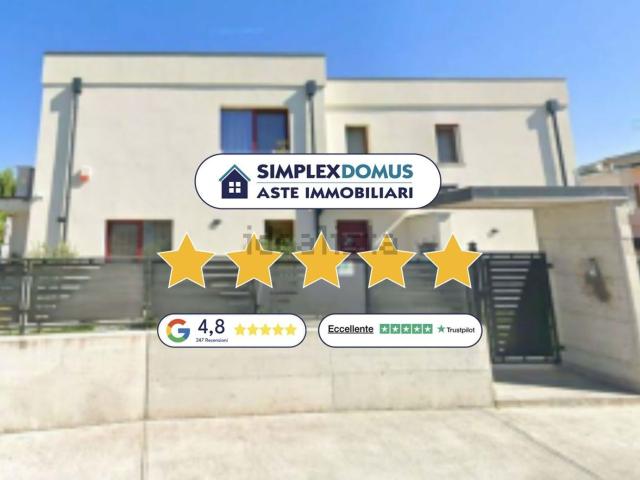 Case e ville in vendita di 172 m² in Via San Vito