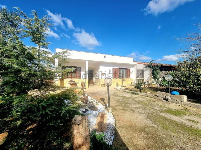 Case e ville in vendita di 172 m² in Via Scalelle, 100