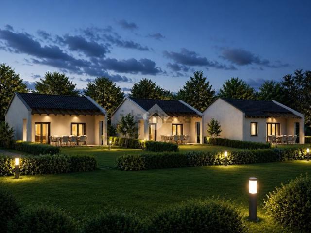 Case e ville in vendita di 172 m² in Via Tassinara