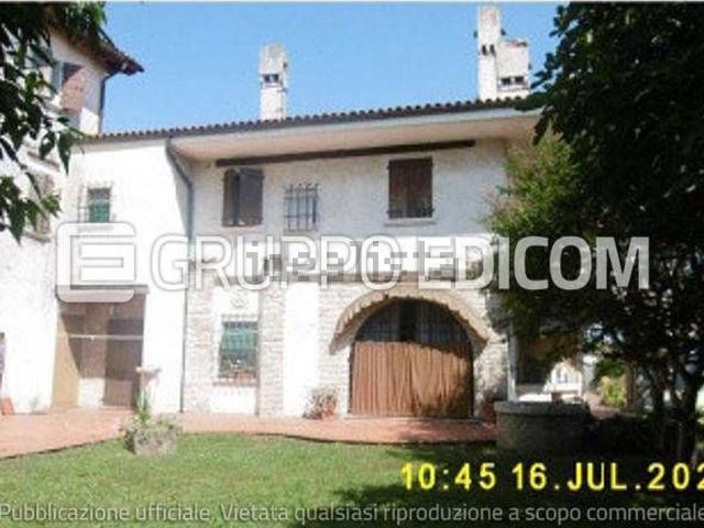 Case e ville in vendita di 1730 m² in Via Sant&apos Elisabetta