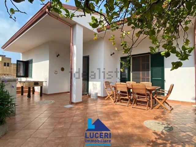 Case e ville in vendita di 173 m² in Via Alto Adige