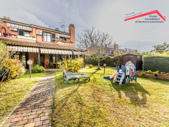 Case e ville in vendita di 173 m² in Via Manuel de Falla
