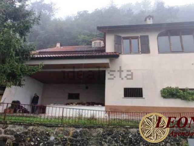 Case e ville in vendita di 173 m² in Strada Senza Nome, 2