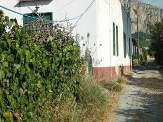 Case e ville in vendita di 173 m² in Strada Statale 113 Settentrionale Sicula