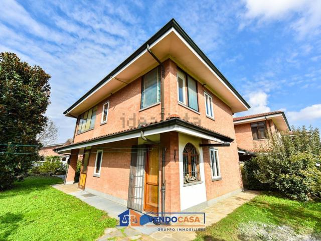 Case e ville in vendita di 173 m² in Strada Tetti Piatti, 7713