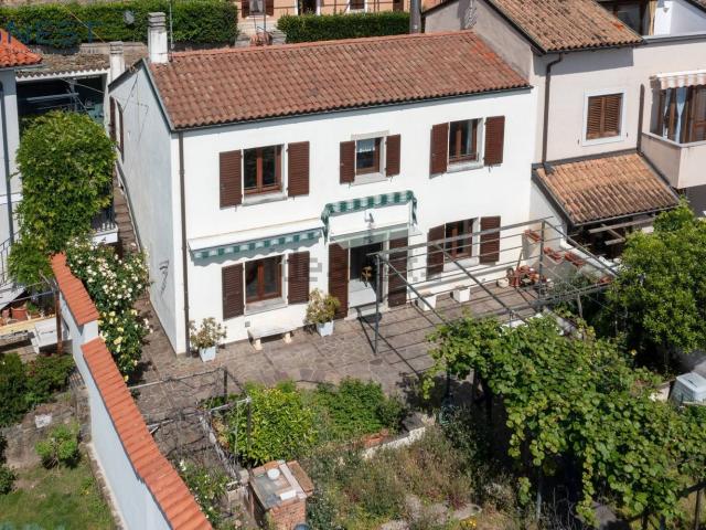Case e ville in vendita di 174 m²