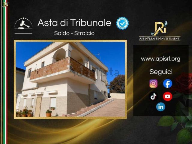 Case e ville in vendita di 174 m² in Via Giovanni Paisiello