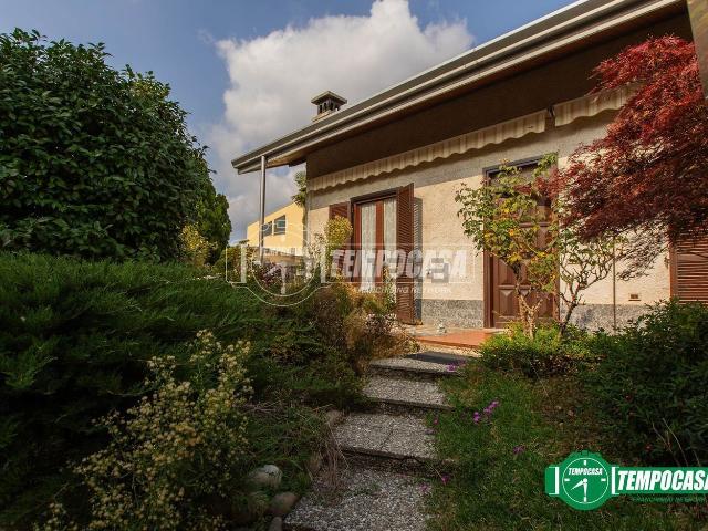 Case e ville in vendita di 174 m² in Via Enrico Toti, 28