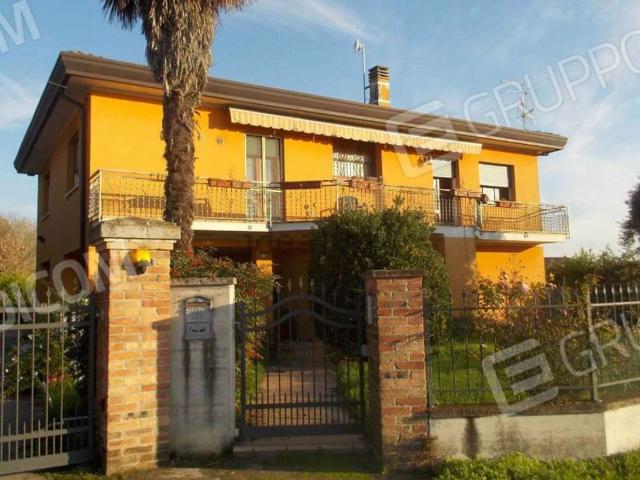 Case e ville in vendita di 174 m² in Via Riva di Fiume, 9